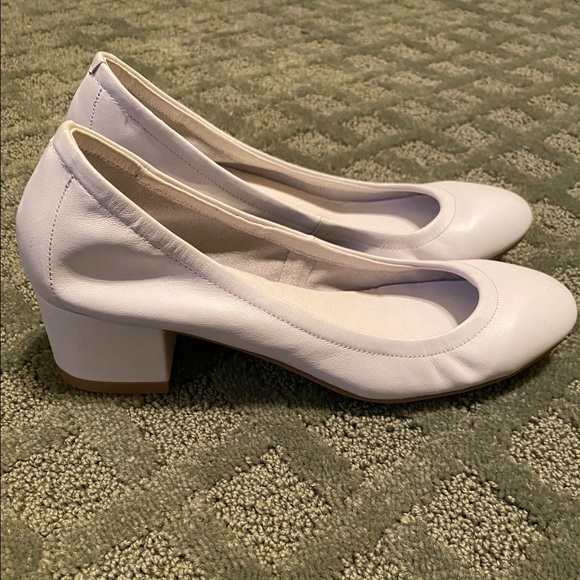 Size 6.5 White Jeffrey Campbell 1.5” Heels - Picture 2 of 3